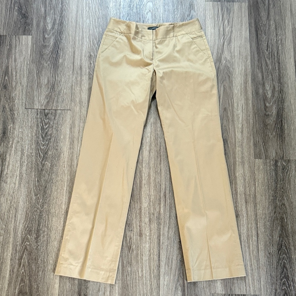 Women’s Straight-Leg Chinos in Tan